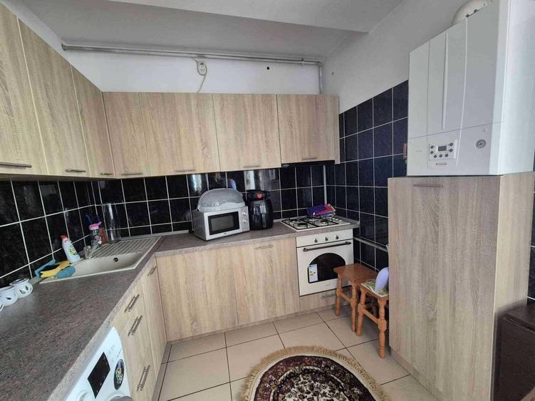 Apartament cu 2 camere în 1 Decembrie