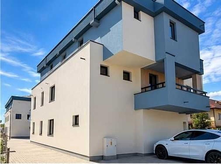Apartament cu 2 camere semidecomandat în Săsar