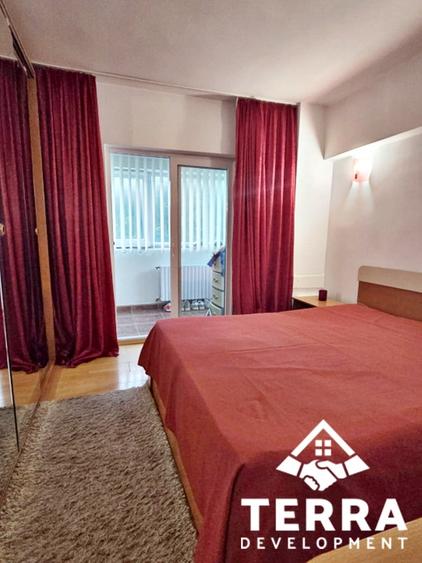 Apartament cu 3 camere decomandat în Faleza Nord