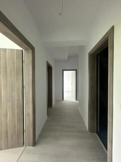 Apartament cu 3 camere decomandat în Albert