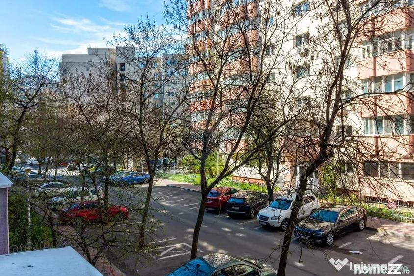 Apartament cu 3 camere decomandat în Nerva Traian
