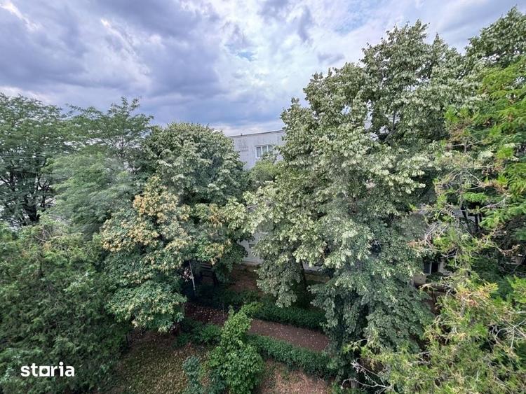 Apartament cu 3 camere decomandat în Vest