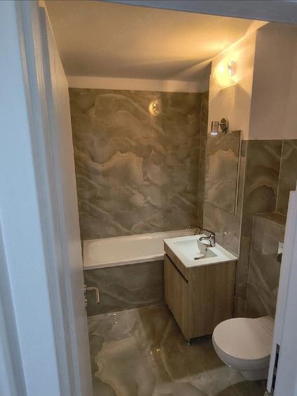 Apartament cu 2 camere semidecomandat în Girocului