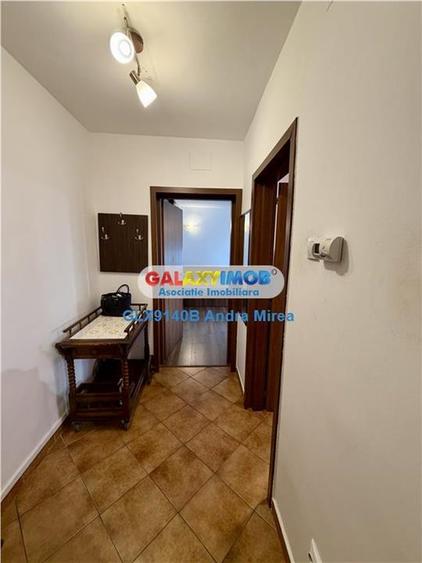 Garsonieră decomandată, mobilată în Decebal