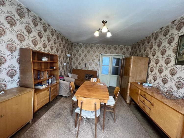 Apartament cu 2 camere decomandat în Vasile Aaron