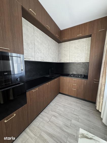 Casă cu 4 camere cu Teren 350 Mp în Central