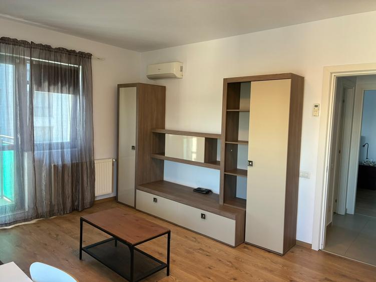 Apartament cu 2 camere semidecomandat în Parcul Carol