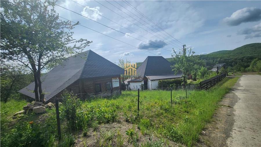 Casă cu 4 camere cu Teren 429 Mp în Cacica