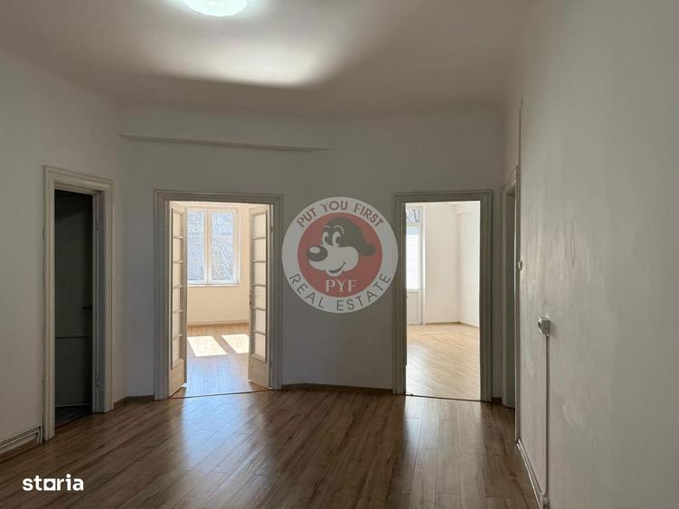 Apartament cu 3 camere decomandat în Romană