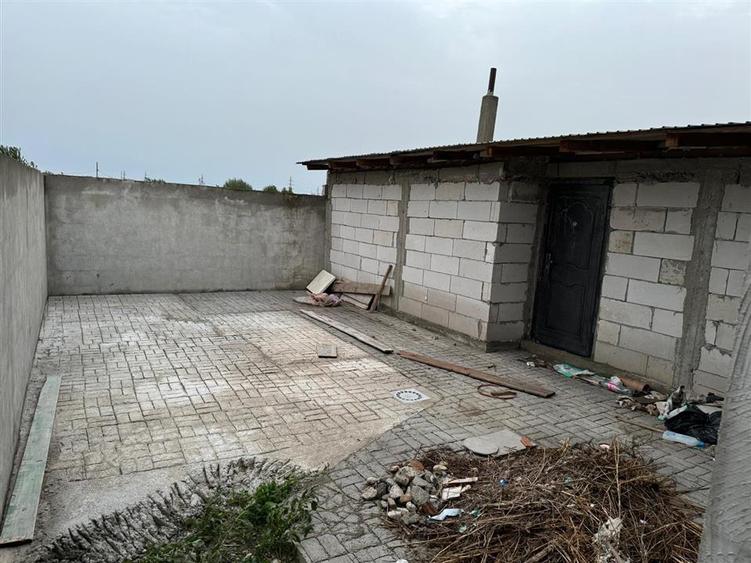 Casă individuală cu 4 camere cu Canalizare în Chercea