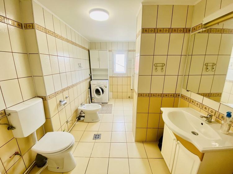 Apartament cu 4 camere în Sub Arini