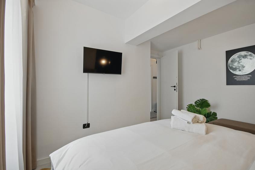 Apartament cu 2 camere decomandat în Romană