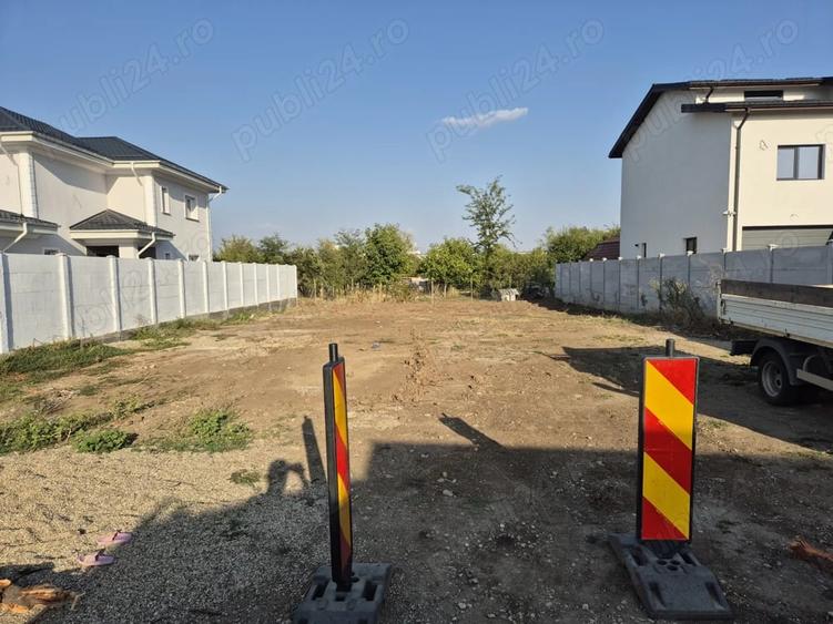 Teren de 550 mp, în Prajila