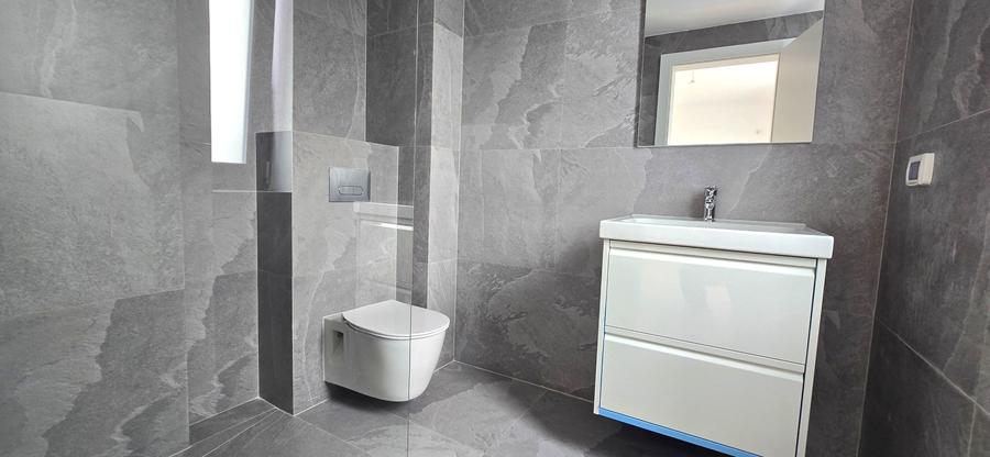 Casă cu 5 camere cu Canalizare în Otopeni