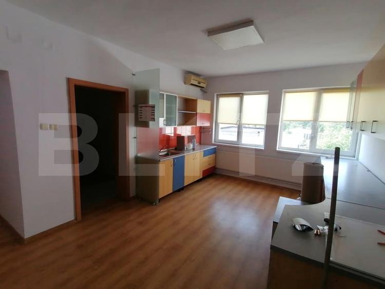 Birou, de 170 mp, în Zorilor