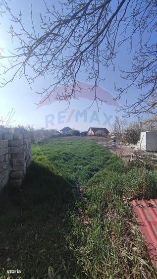 Casă cu 5 camere cu Teren 2324 Mp în Oșorhei