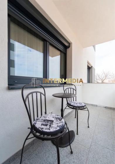 Apartament cu 3 camere decomandat, mobilat în Cetate