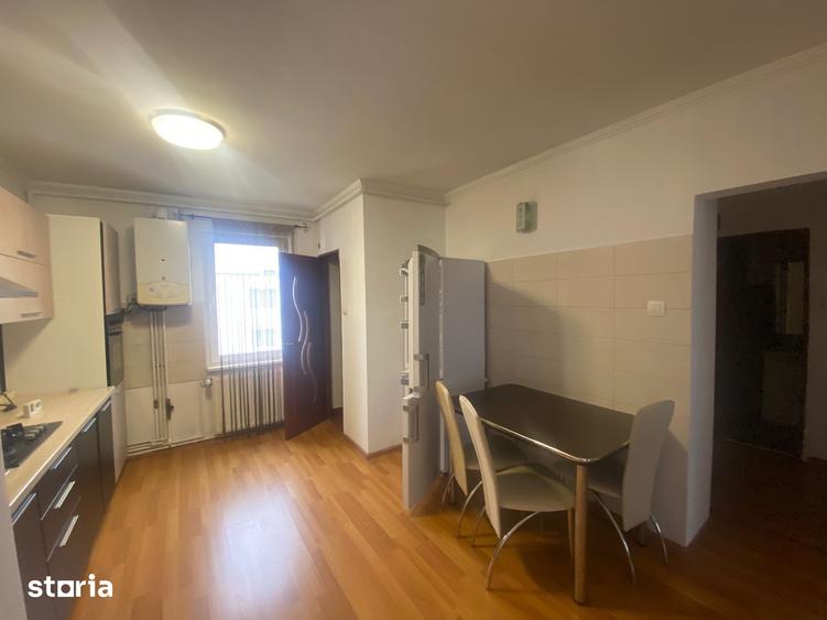 Apartament cu 3 camere decomandat în Unirii