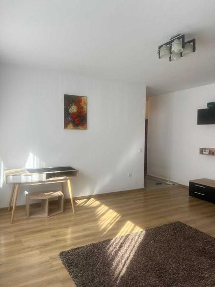 Apartament cu 2 camere semidecomandat în Florești
