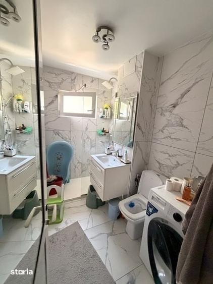 Apartament cu 3 camere decomandat în Sud