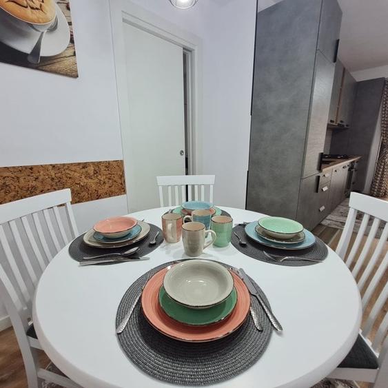 Apartament cu 2 camere semidecomandat în Torontalului