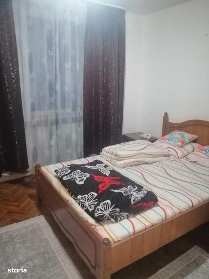 Apartament cu 3 camere decomandat în Exterior Vest