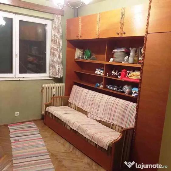 Apartament cu 3 camere semidecomandat în Fortuna