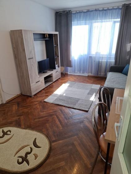 Inchiriez apartament cu doua camere City Mall - 1