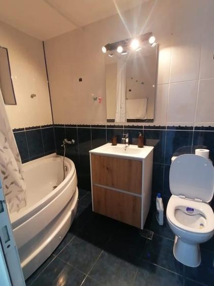 Apartament cu 3 camere decomandat, mobilat în Tomis Nord