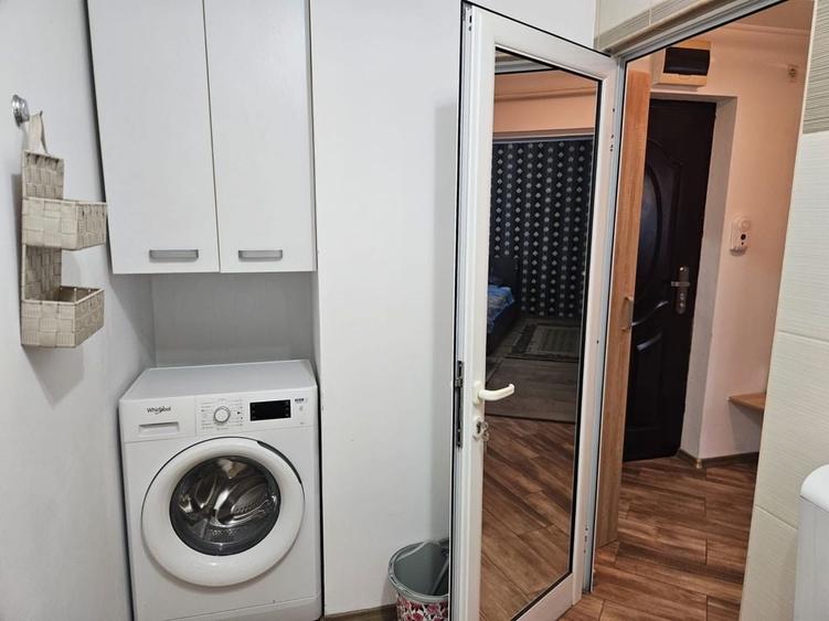 Garsonieră decomandată în Dorobanți