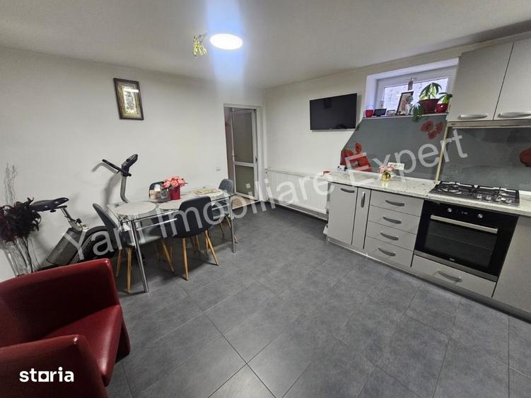 Casă cu 6 camere cu Teren 366 Mp în Curtea de Argeș