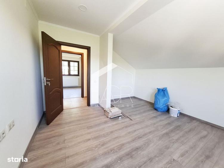 Casă cu 4 camere în Central