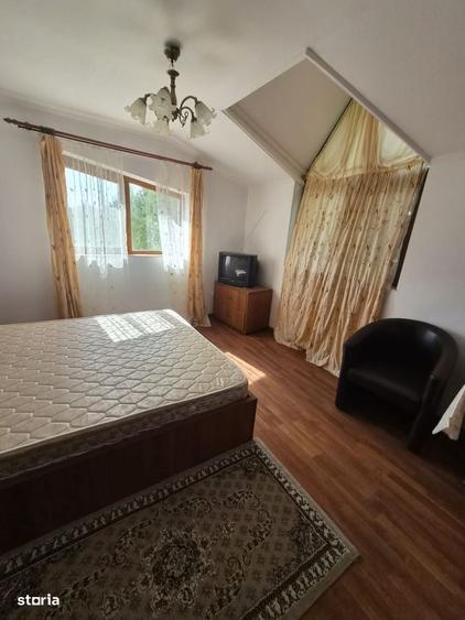 Casă cu 4 camere în Vadu