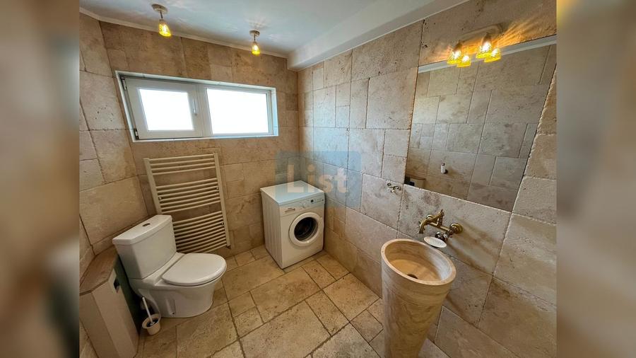 Apartament cu 5 camere semidecomandat în Zorilor