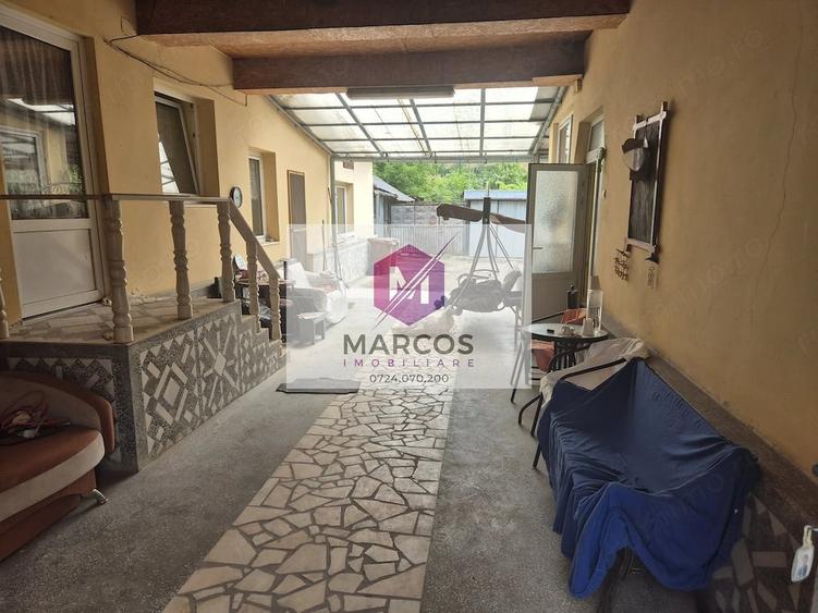 Casă cu 4 camere cu Teren 1726 Mp în Moniom