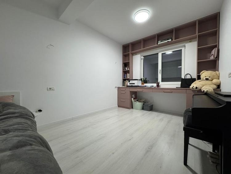 Apartament cu 3 camere decomandat, mobilat în Giroc