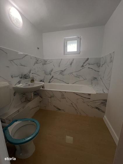 Apartament cu 3 camere decomandat în Dristor