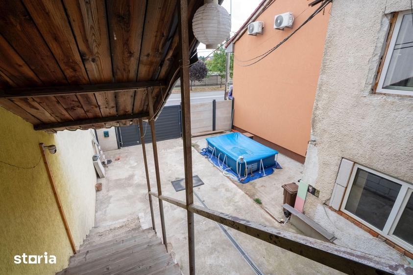 Casă cu 5 camere cu Teren 181 Mp în Rogerius