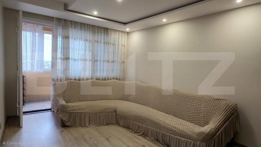 Apartament cu 3 camere decomandat, mobilat în Micro 14