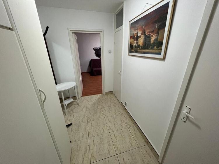 Garsonieră decomandată în Brâncoveanu