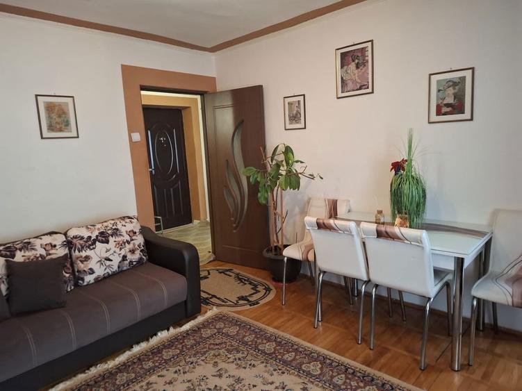 Garsonieră decomandată în Exterior Vest