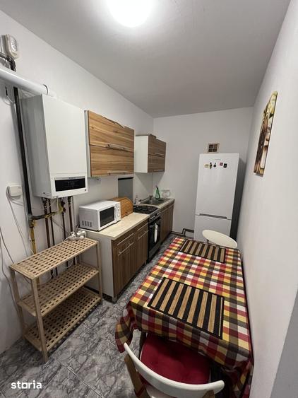 Casă cu 2 camere cu Teren 100 Mp în Iorga