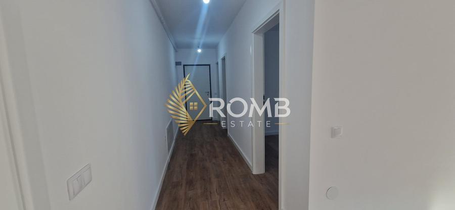 Apartament cu 3 camere decomandat în Florești