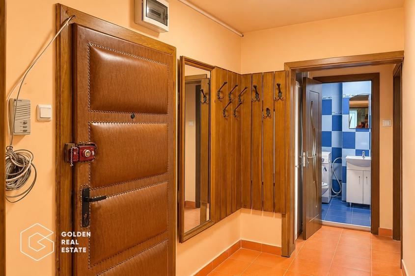 Apartament cu 4 camere semidecomandat, mobilat în Micălaca