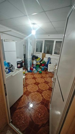 Apartament cu 4 camere decomandat în Malu Roșu