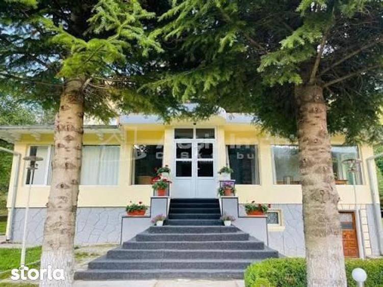 Casă cu Teren 2500 Mp în Secăria