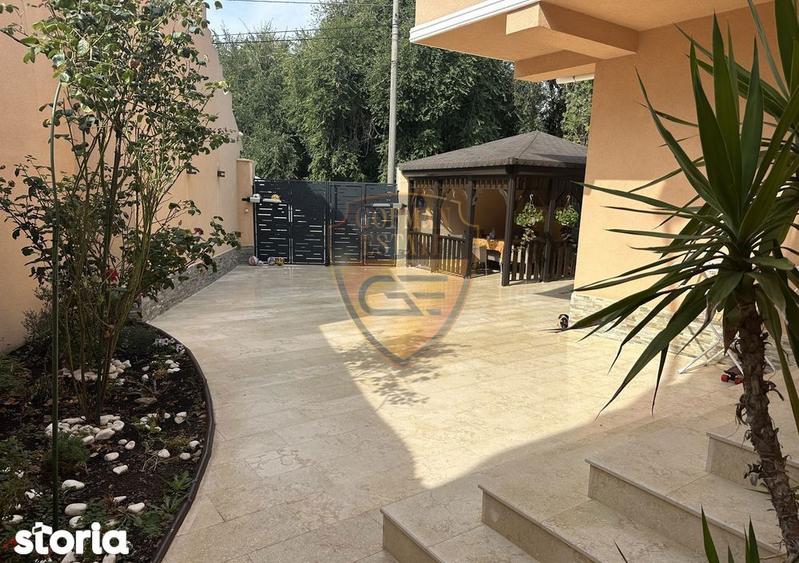 Casă cu 6 camere cu Teren 188 Mp în Central