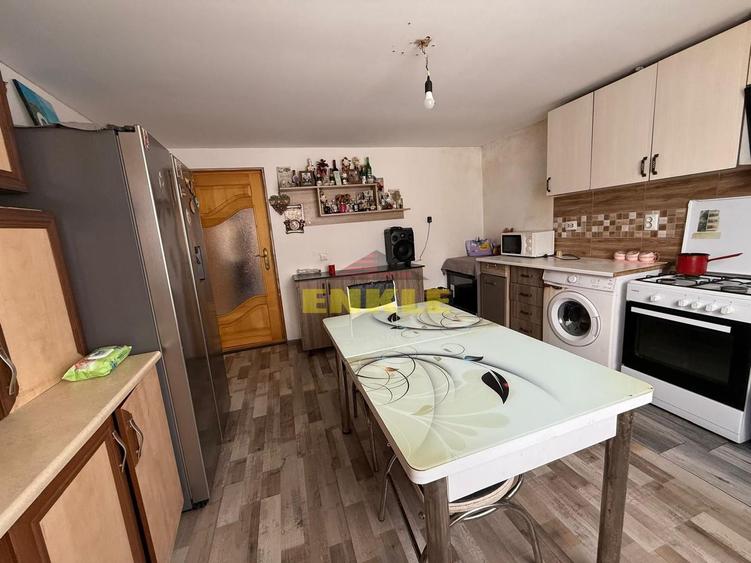 Casă individuală cu 3 camere cu Canalizare în Hudum