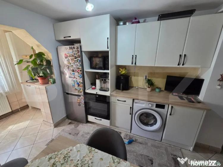 Apartament cu 3 camere decomandat în Central