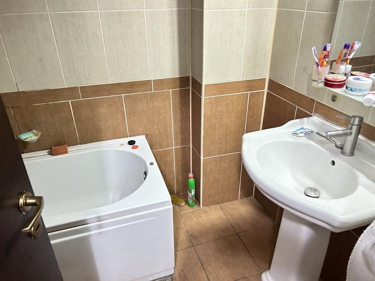 Apartament cu 3 camere decomandat în Tomis Nord